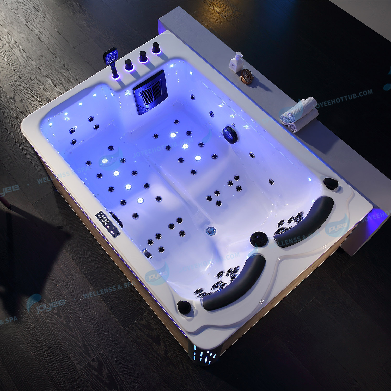 Jaccuzi med LED -jetflygplan